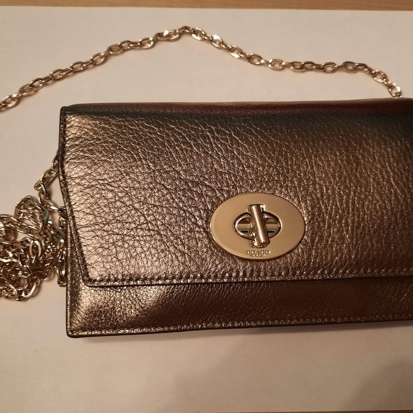 Coach clutch - Picture 1 of 9